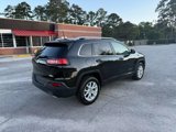 Used 2016 Jeep Cherokee Latitude w/ Cold Weather Group image 4