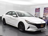 Used 2023 Hyundai Elantra SEL image 2