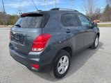 Used 2022 Chevrolet Trax LT w/ LT Convenience Package image 6