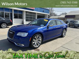 Used 2018 Chrysler 300 Limited w/ Safetytec Plus Group image 2
