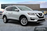Used 2018 Nissan Rogue SV image 2