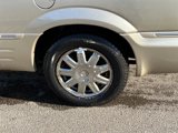 Used 2006 Chrysler Town & Country Limited w/ Trailer Tow Prep Group image 5