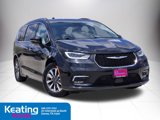 Used 2021 Chrysler Pacifica Touring-L image 3