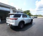 Used 2024 Nissan Pathfinder SV image 6