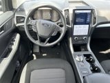 Used 2021 Ford Edge SE image 4