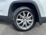 Used 2018 Jeep Cherokee Limited image 3