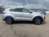Used 2020 Kia Sportage LX image 2