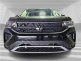 Certified 2023 Volkswagen Taos SE w/ Panoramic Sunroof Package image 4