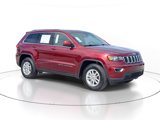 Used 2020 Jeep Grand Cherokee Laredo image 2