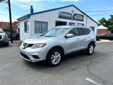 Used 2015 Nissan Rogue SV image 2