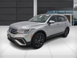 Used 2024 Volkswagen Tiguan SE image 3