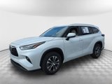 Used 2024 Toyota Highlander XLE image 3