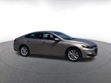 Used 2023 Chevrolet Malibu LT image 2