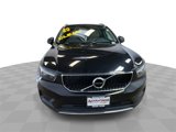 Used 2020 Volvo XC40 T5 Momentum image 3
