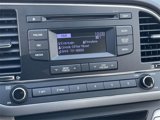 Used 2017 Hyundai Elantra SE image 3