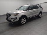 Used 2016 Ford Explorer XLT image 2
