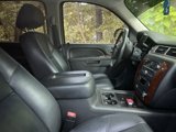 Used 2012 Chevrolet Suburban LT w/ Luxury Package image 5