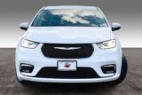 Used 2023 Chrysler Pacifica Touring-L image 2