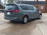 Used 2022 Chrysler Pacifica Touring-L image 5