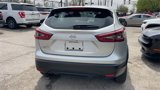 Used 2022 Nissan Rogue Sport S image 5