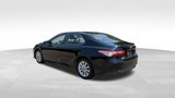 Used 2018 Toyota Camry LE image 3
