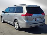 Used 2014 Toyota Sienna LE image 3