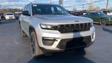 New 2025 Jeep Grand Cherokee Limited w/ Black Appearance Package image 2