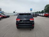 Used 2020 Jeep Grand Cherokee Laredo w/ 18" Wheel & 8.4" Radio Group image 4