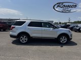 Used 2017 Ford Explorer XLT image 4