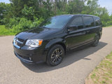 Used 2019 Dodge Grand Caravan SE image 2