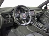 Certified 2022 Porsche Macan image 4