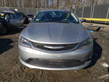 Used 2015 Chrysler 200 Limited w/ Convenience Group image 2