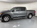 Used 2019 Nissan Titan SV image 5