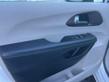 Used 2022 Chrysler Voyager LX image 4