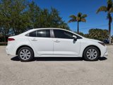 Used 2020 Toyota Corolla LE image 3