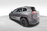 Used 2023 Jeep Cherokee Altitude Lux image 2