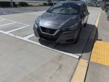 Used 2021 Nissan Versa SV image 4