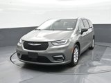 Used 2023 Chrysler Pacifica Touring-L image 5