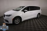 Used 2023 Chrysler Pacifica Touring-L image 3