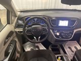 Used 2023 Chrysler Voyager LX image 4
