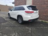 Used 2017 Toyota Highlander XLE image 4