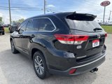 Used 2017 Toyota Highlander XLE image 4