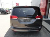 Used 2017 Chrysler Pacifica Touring-L image 4