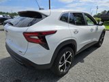 Used 2024 Chevrolet Trax RS w/ Sunroof Package image 6