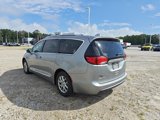 Used 2020 Chrysler Pacifica Touring-L image 5