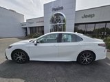 Used 2023 Toyota Camry SE image 3