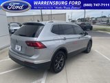 Used 2023 Volkswagen Tiguan SE w/ Panoramic Sunroof Package image 5