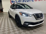 Used 2020 Nissan Kicks SR image 2
