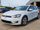 Used 2017 Volkswagen e-Golf SE image 2