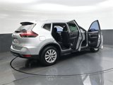 Used 2019 Nissan Rogue SV image 4